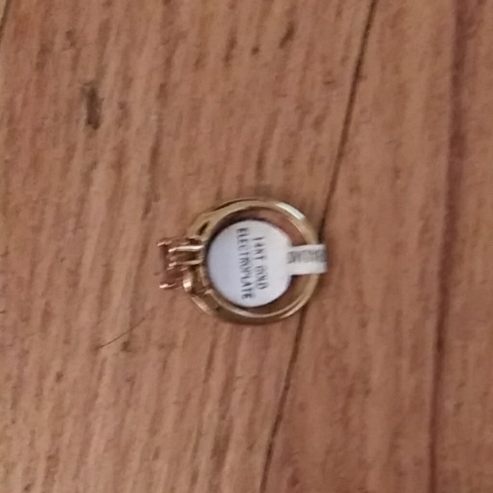 Ring - Picture 2 of 4